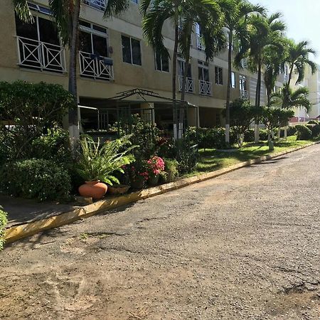 Angel'S Apartment Jamaica Kingston Exterior foto